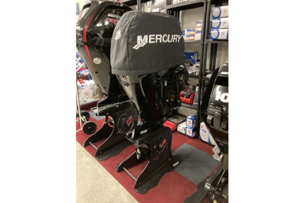 Original Mercury kryt motoru 150 HP